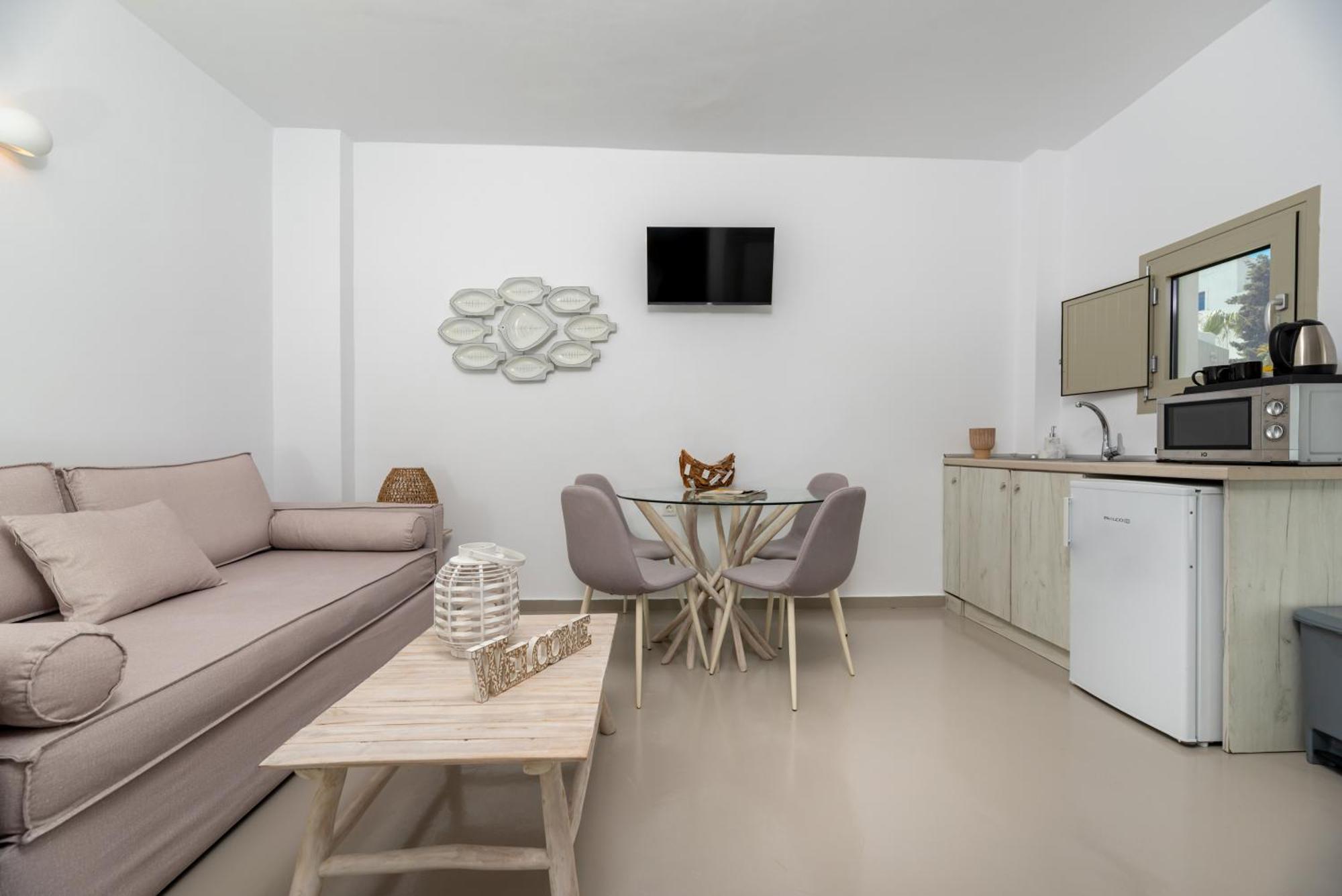Aerenia Luxury Suites Karterádos Eksteriør bilde