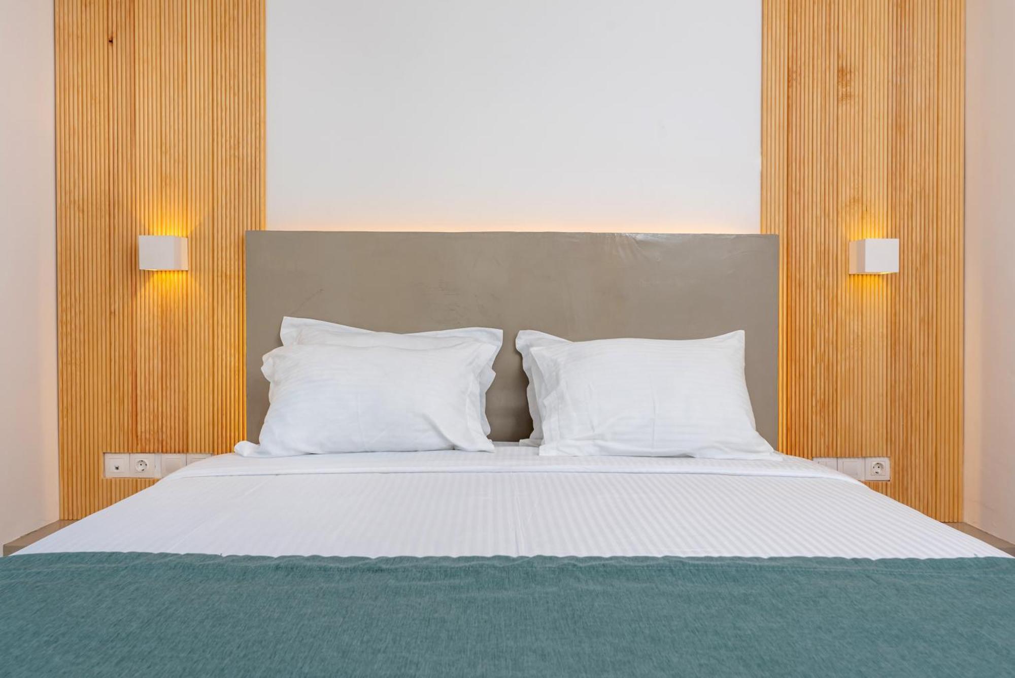Aerenia Luxury Suites Karterádos Eksteriør bilde
