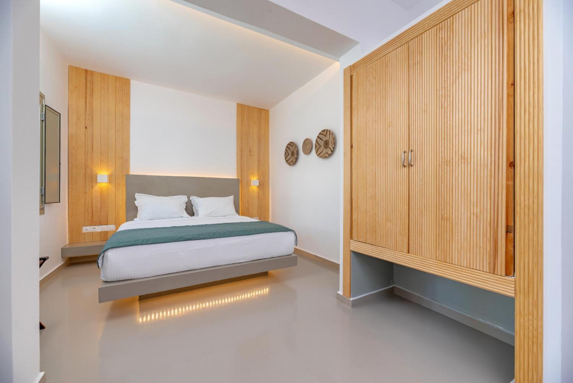 Aerenia Luxury Suites Karterádos Eksteriør bilde