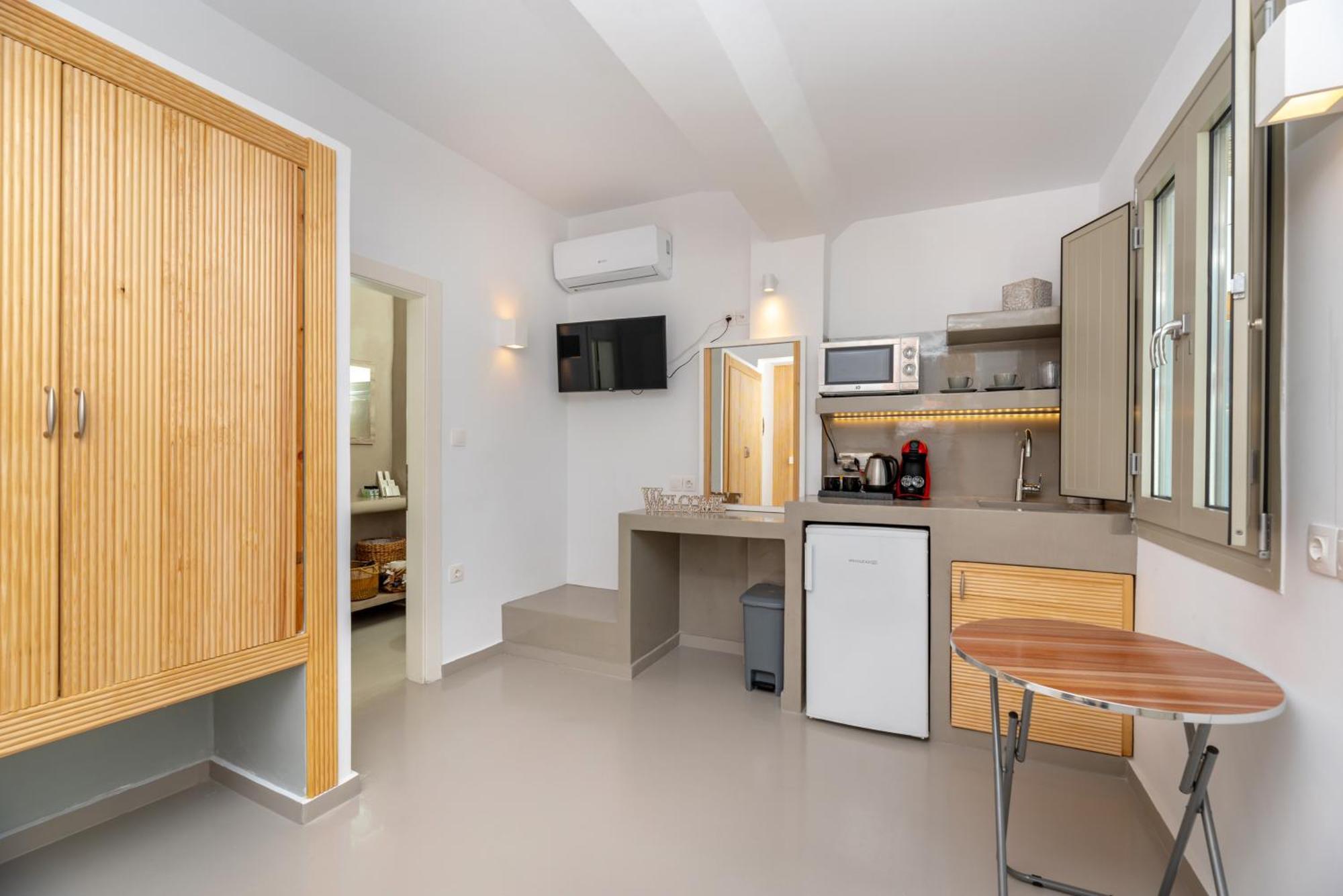 Aerenia Luxury Suites Karterádos Eksteriør bilde